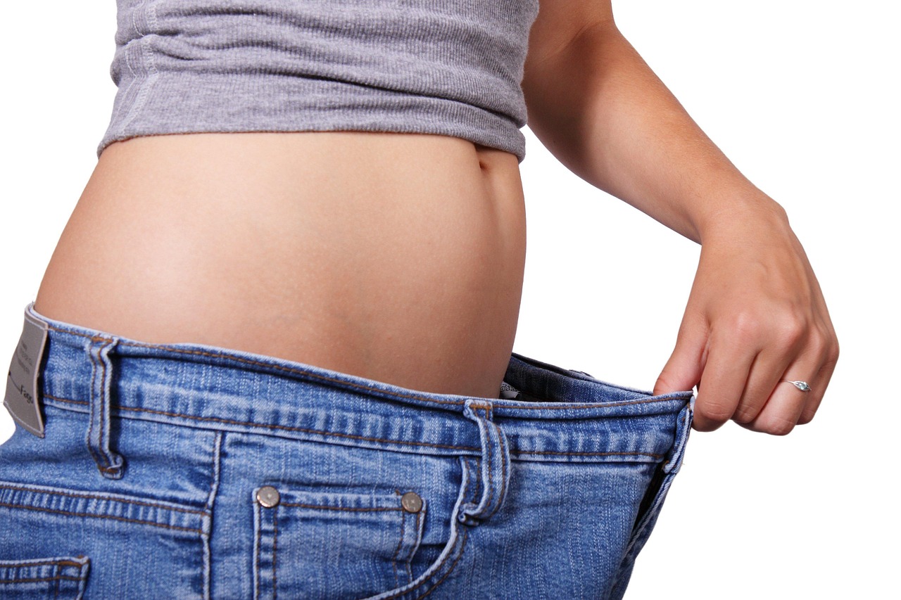 糖質制限 vs 脂質制限 ダイエットの真実｜本当に効果があるのは“制限”ではなく“食事の質”を変えること【理学療法士が解説】